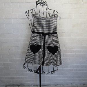 3T black and white dress with pockets